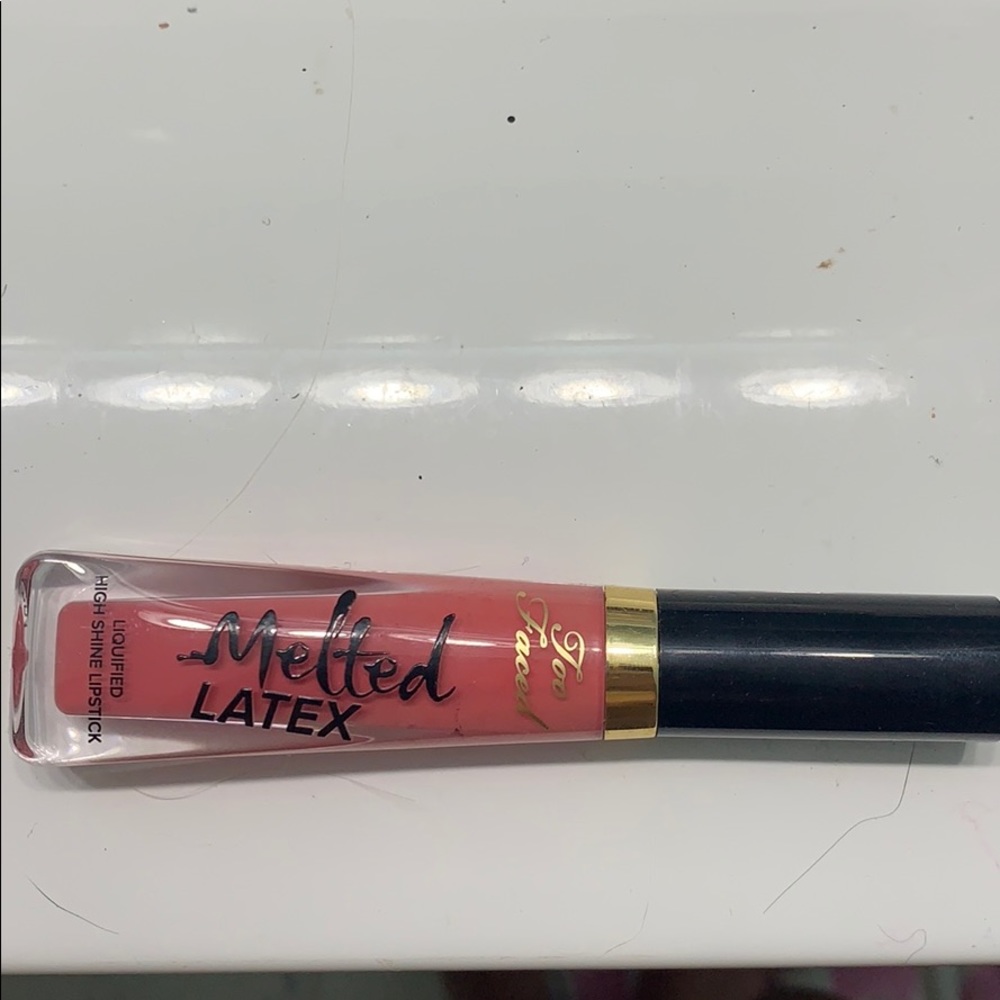 Too faced liquid lipstick !